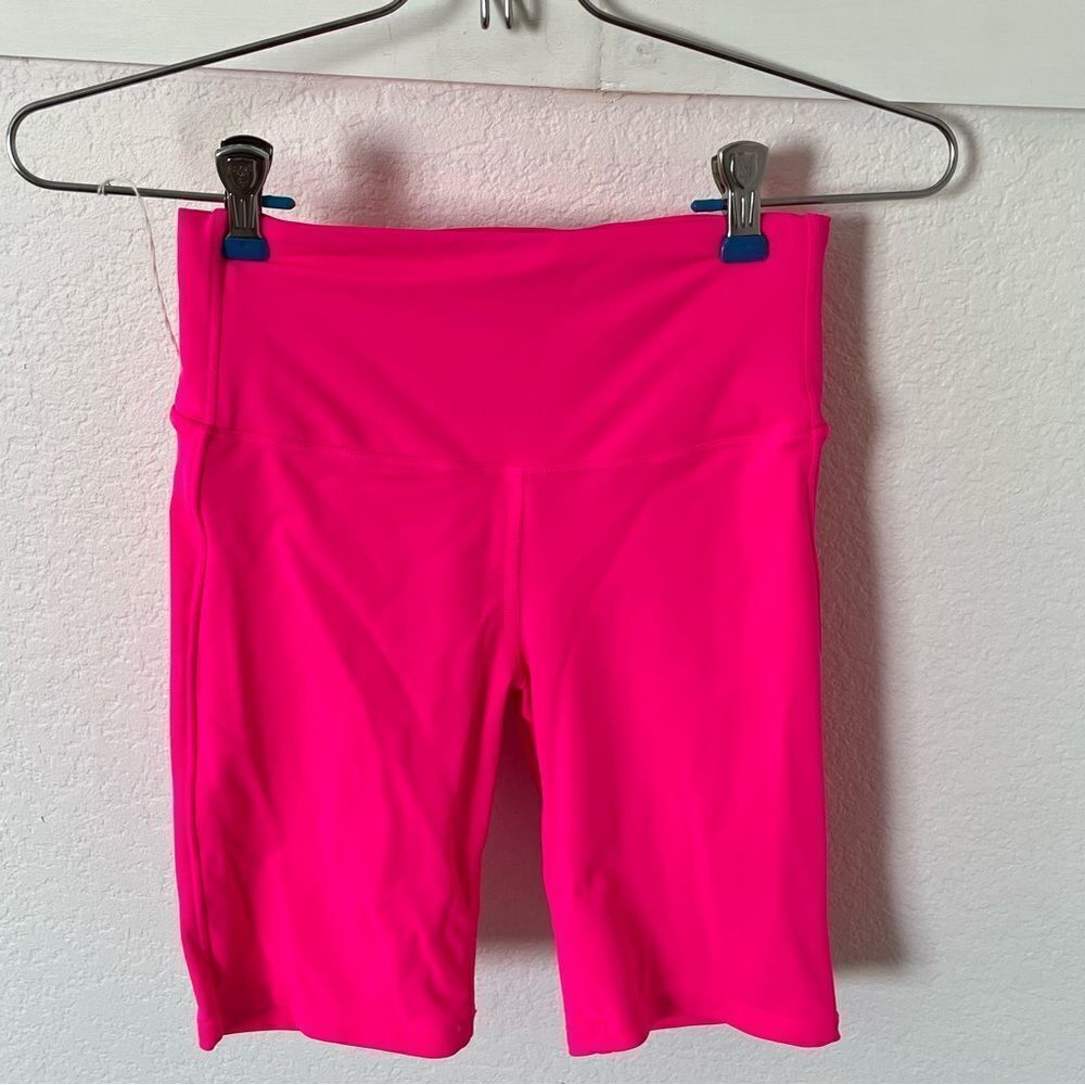 Good American Women’s 1 Biker Shorts - Picture 4 of 8